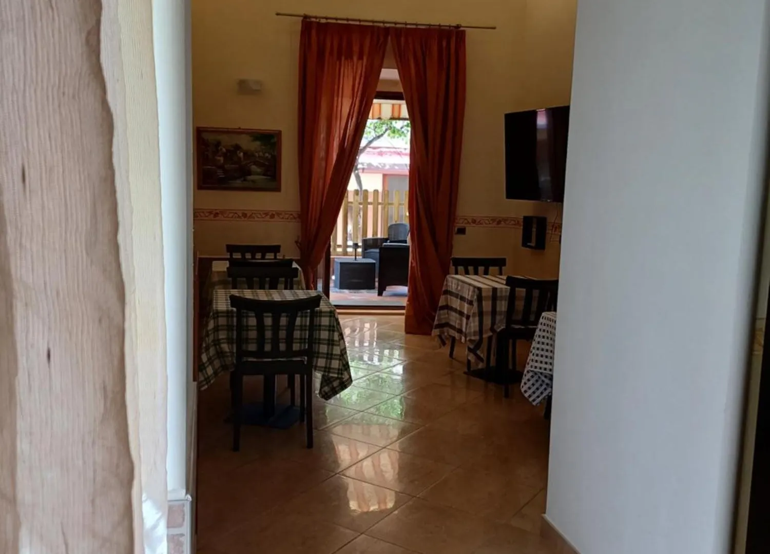 Hostal Ostello Napoli Town