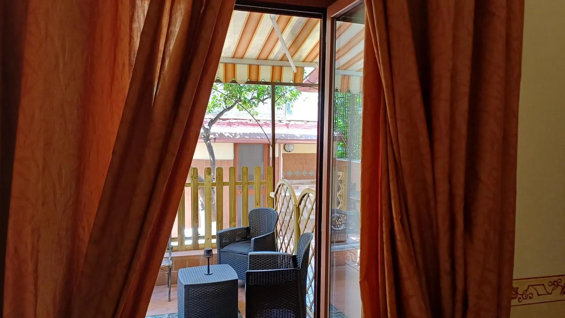 Hostal Ostello Napoli Town Italia