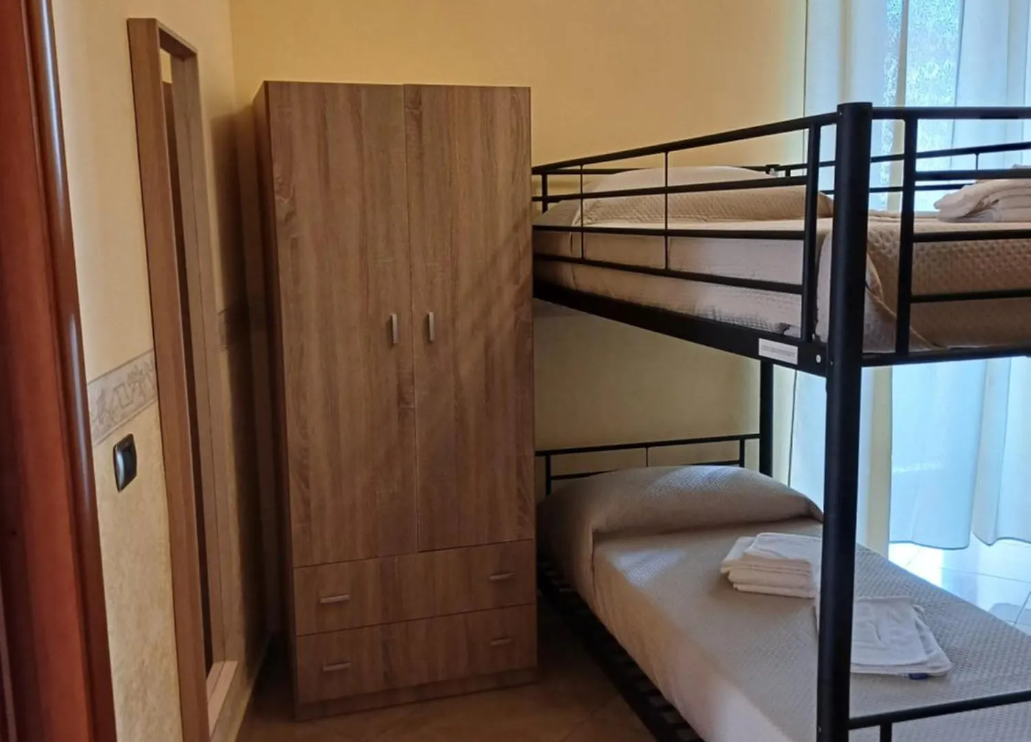 Hostal Ostello Napoli Town